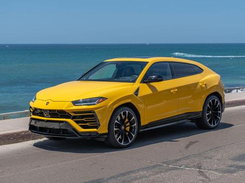 Giallo Inti Pearl 2021 Lamborghini Urus Base