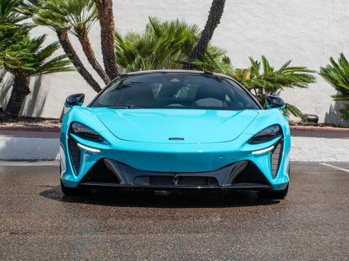 Cyan 2023 McLaren Artura Performance