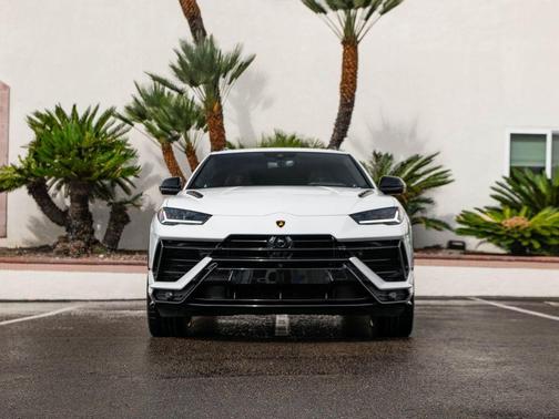 Bianco Monocerus 2024 Lamborghini Urus S