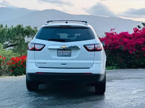 2017 Chevrolet Traverse LS