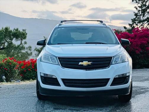 2017 Chevrolet Traverse LS