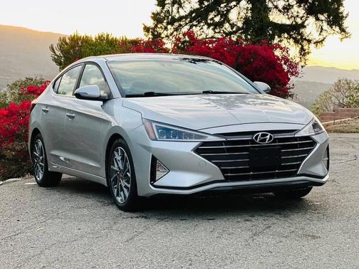 2019 Hyundai ELANTRA Limited