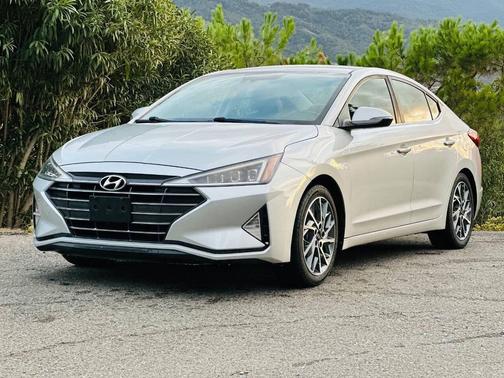 2019 Hyundai ELANTRA Limited