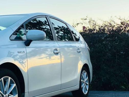 2012 Toyota Prius v Five