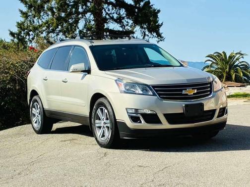 2017 Chevrolet Traverse 2LT