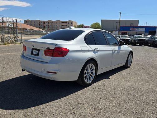 White Metallic 2017 BMW 320 i