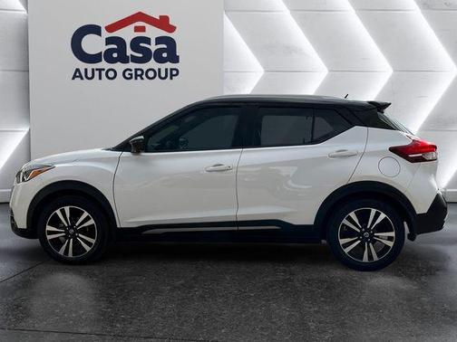2019 Nissan Kicks SR