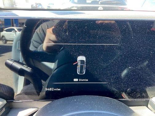 Aspen White Tri 2025 Nissan Kicks SR