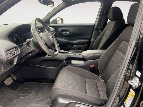 Crystal Black Pearl 2024 Honda HR-V Sport