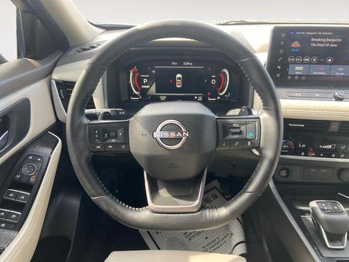 2025 Nissan Rogue SL
