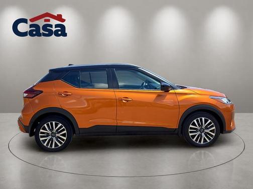Monarch Orange / Super Black 2023 Nissan Kicks SV