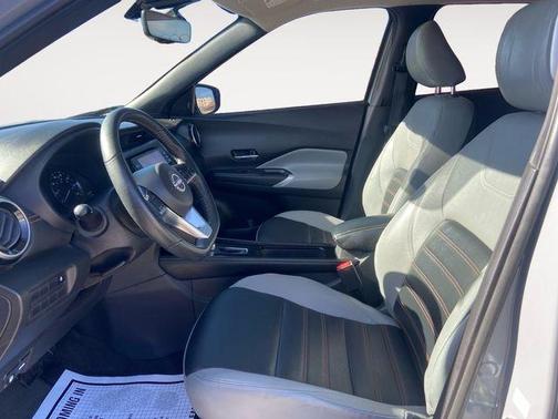 Boulder Gray Metallic 2024 Nissan Kicks SR