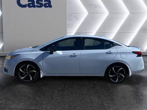 2024 Nissan Versa 1.6 SR