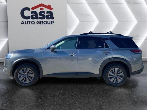 2025 Nissan Pathfinder SV