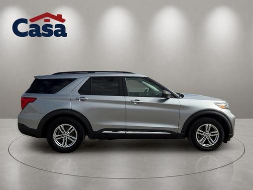 Silver Metallic 2020 Ford Explorer XLT