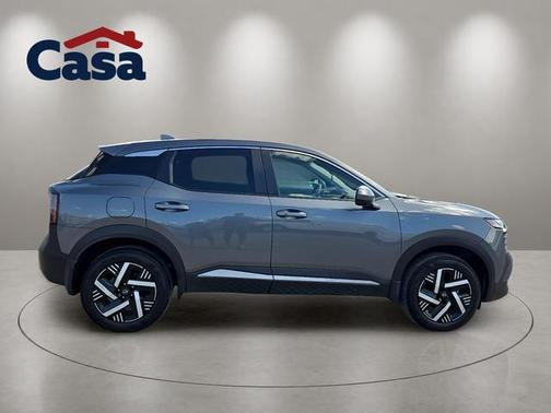 Gun Metallic 2025 Nissan Kicks SV