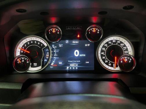 2016 RAM 1500 SLT