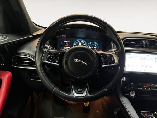 2017 Jaguar F-PACE 35t R-Sport