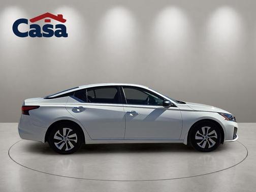 Glacier White 2025 Nissan Altima S