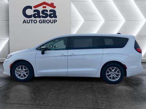 2024 Chrysler Pacifica Touring-L