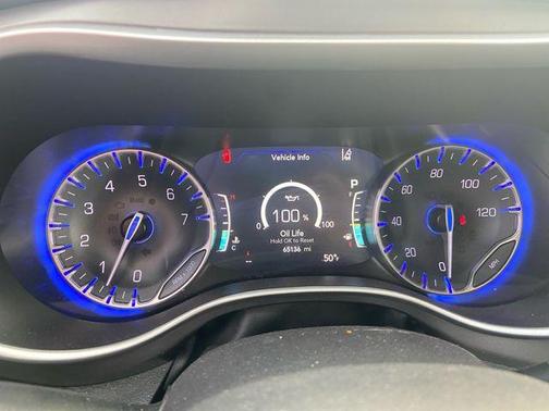 2024 Chrysler Pacifica Touring-L