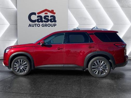 2025 Nissan Pathfinder SL