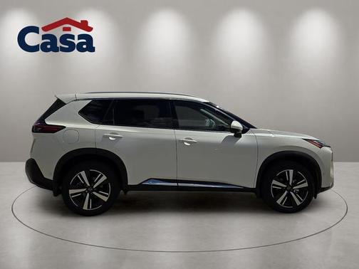 White 2023 Nissan Rogue Platinum