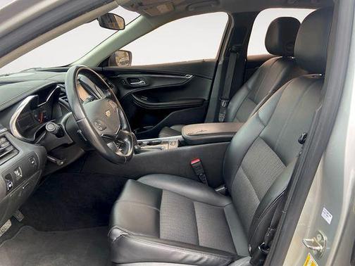 Silver Ice Metallic 2018 Chevrolet Impala 1LT