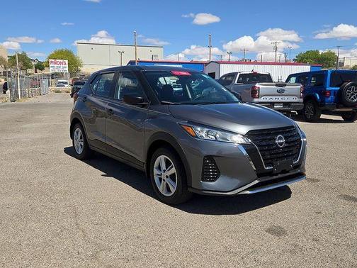 Gun Metallic 2025 Nissan Kicks Play S