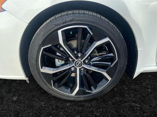 2025 Nissan Altima SR