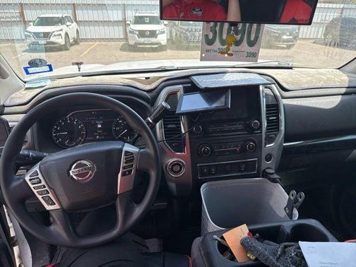 2021 Nissan Titan SV