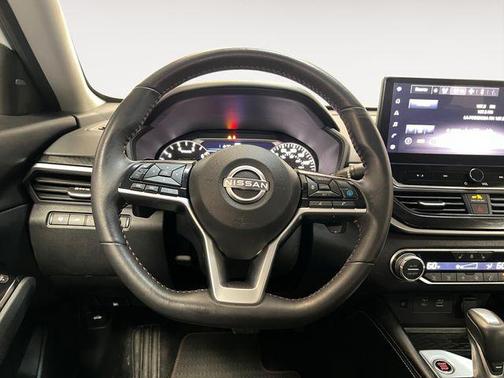 2024 Nissan Altima 2.0 SR