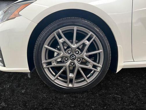 2024 Nissan Altima 2.0 SR