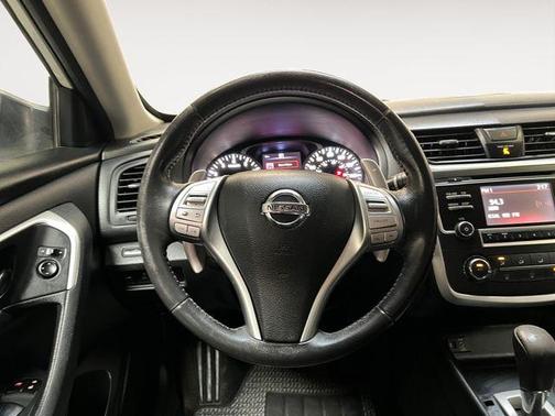 2016 Nissan Altima 2.5 SR