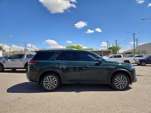 Obsidian Green 2024 Nissan Pathfinder SL