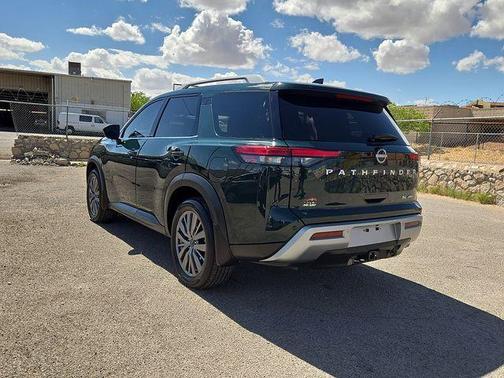 Obsidian Green 2024 Nissan Pathfinder SL