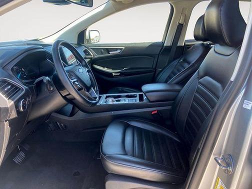 Silver Metallic 2024 Ford Edge SEL