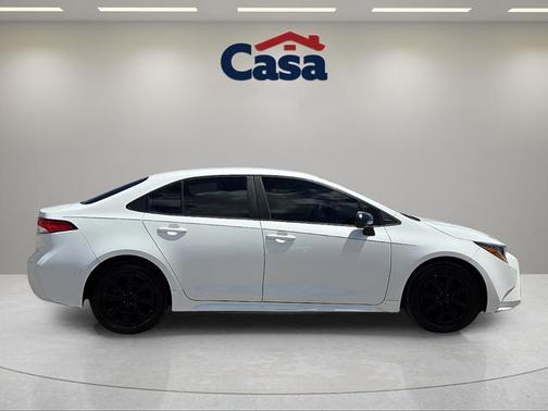 Super White 2021 Toyota Corolla LE