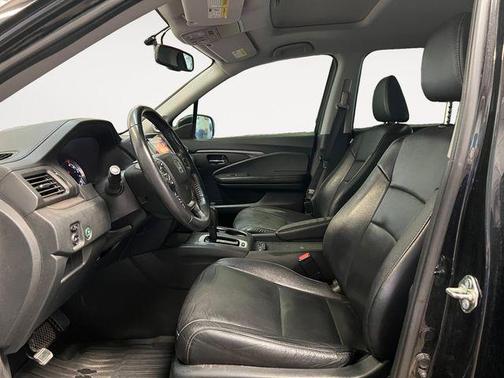 2017 Honda Pilot EX-L w/ Navigation