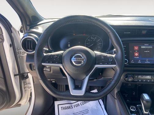 2021 Nissan Kicks SR