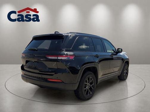 Diamond Black 2025 Jeep Grand Cherokee Laredo