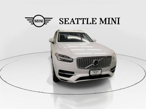 Crystal White Pearl 2016 Volvo XC90 Hybrid T8 Inscription