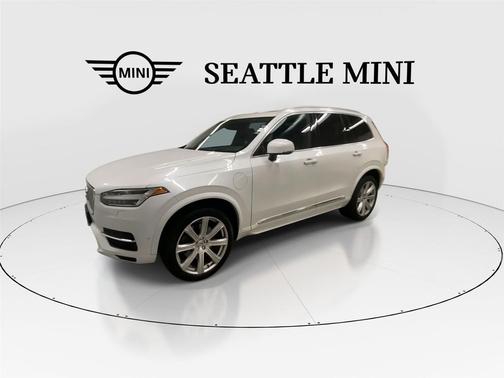 Crystal White Pearl 2016 Volvo XC90 Hybrid T8 Inscription