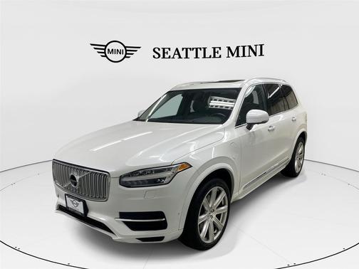 Crystal White Pearl 2016 Volvo XC90 Hybrid T8 Inscription