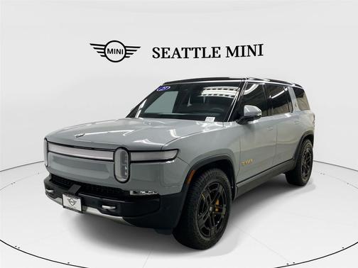 2023 Rivian R1S Adventure