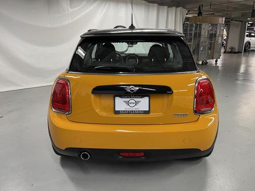 2017 MINI Hardtop Cooper