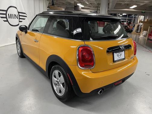 2017 MINI Hardtop Cooper