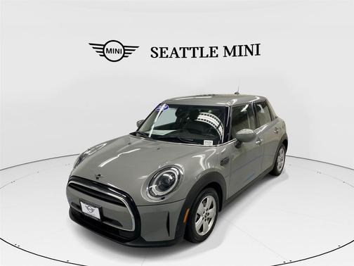 Moonwalk Grey Metallic 2022 MINI Hardtop Cooper