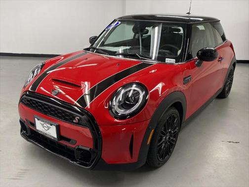 Chili Red 2023 MINI Hardtop Cooper S