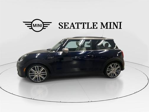MINI Yours Enigmatic Black Metallic 2024 MINI Hardtop Cooper S